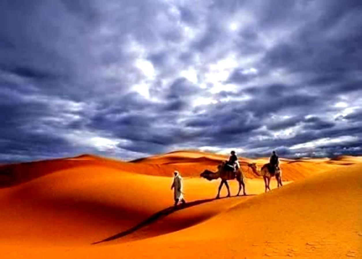 Original Luxury Camp Hotel Merzouga Bagian luar foto