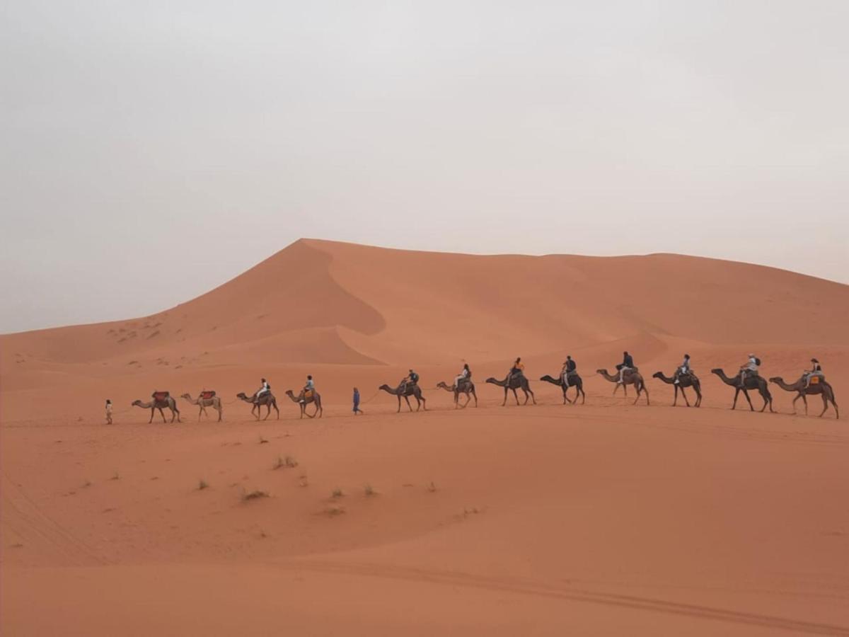 Original Luxury Camp Hotel Merzouga Bagian luar foto