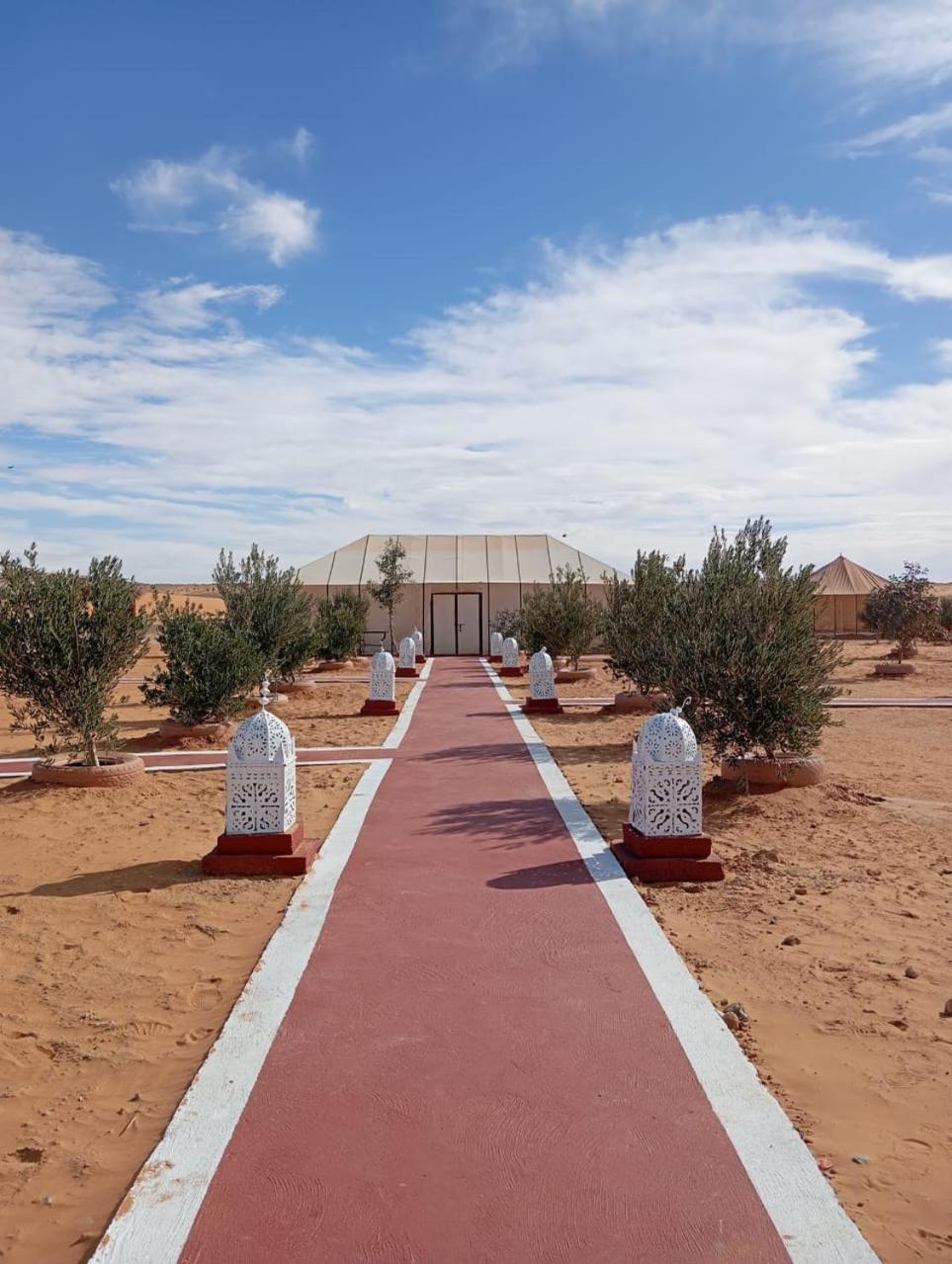 Original Luxury Camp Hotel Merzouga Bagian luar foto